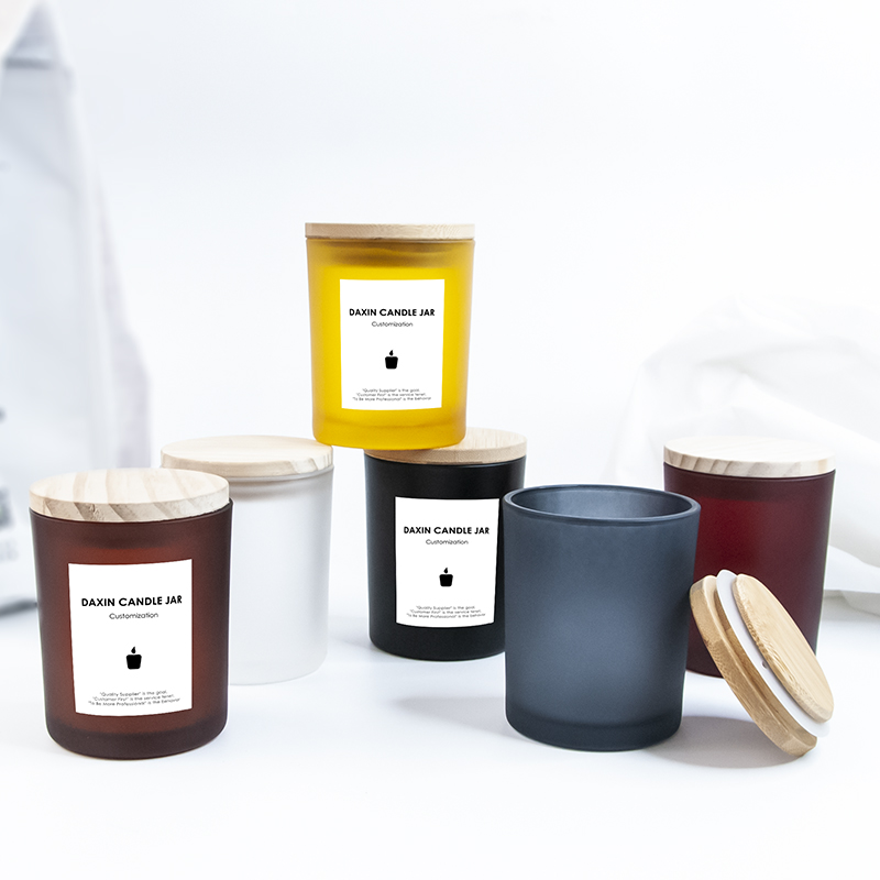 fünf daxin Kerzengläser mit Holzdeckel 01