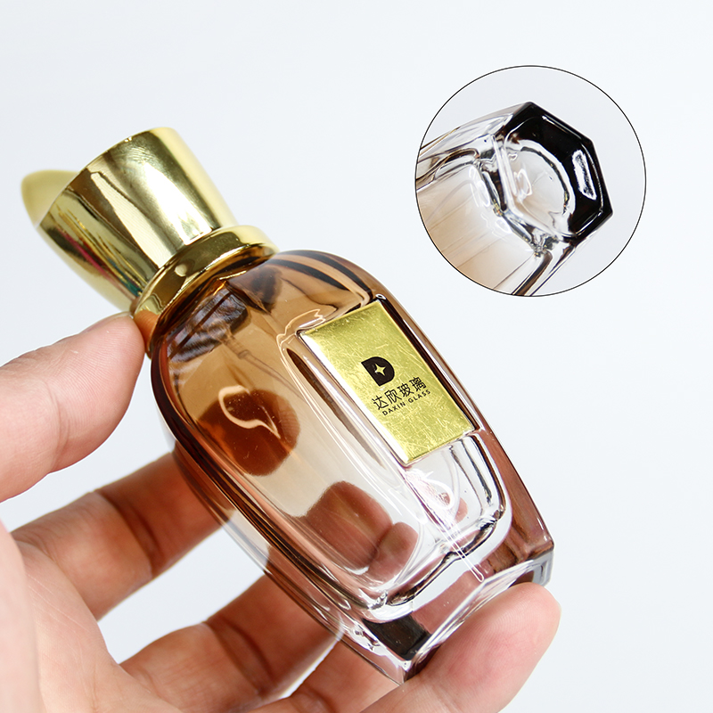 غطاء زجاجة عطر لولبي